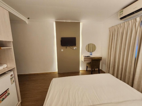 Sharjah International Airport Hotel image 11